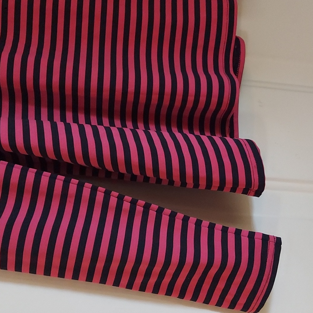 Stripe Turtle Neck - Picture 3 of 6